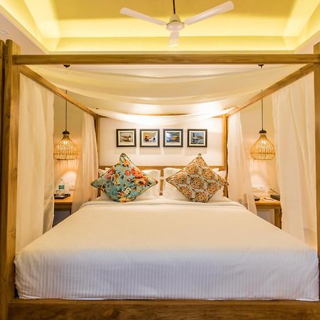 สวัสติ จิลิกา รีสอร์ต Hotel Kanaipur ภายนอก รูปภาพ