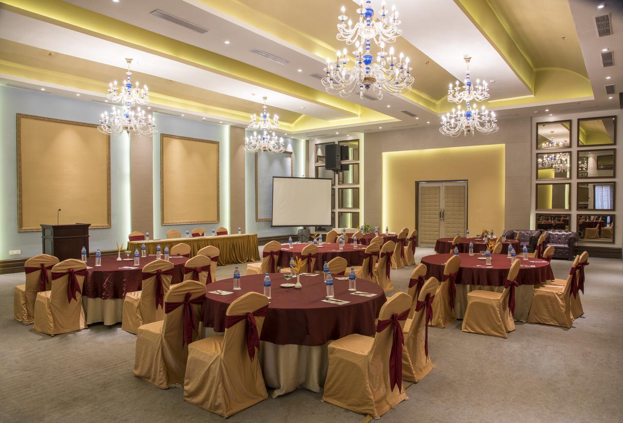 สวัสติ จิลิกา รีสอร์ต Hotel Kanaipur ภายนอก รูปภาพ