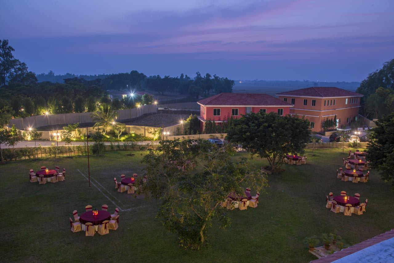 สวัสติ จิลิกา รีสอร์ต Hotel Kanaipur ภายนอก รูปภาพ