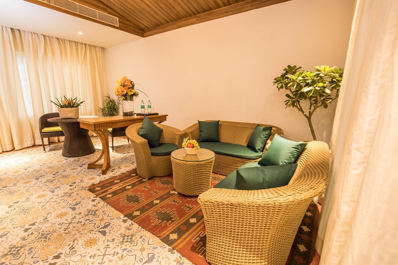 สวัสติ จิลิกา รีสอร์ต Hotel Kanaipur ภายนอก รูปภาพ