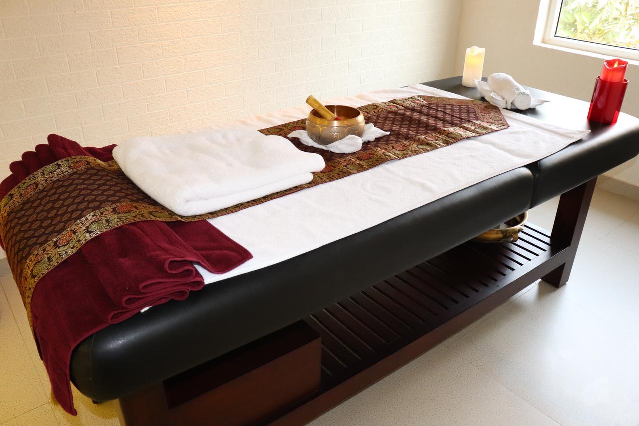 สวัสติ จิลิกา รีสอร์ต Hotel Kanaipur ภายนอก รูปภาพ
