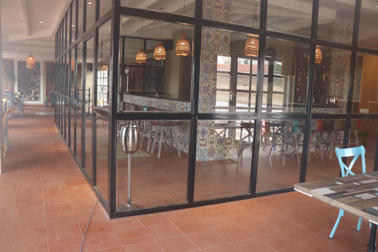 สวัสติ จิลิกา รีสอร์ต Hotel Kanaipur ภายนอก รูปภาพ