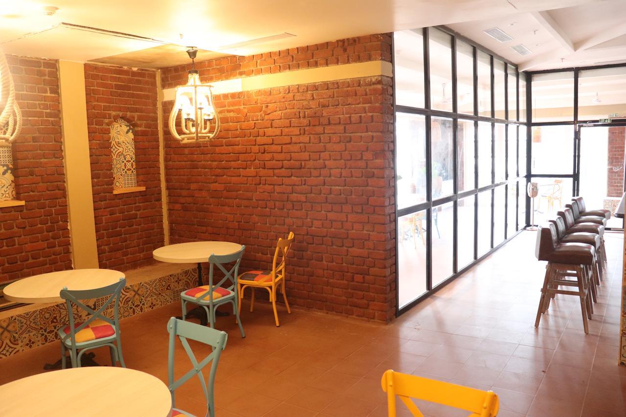 สวัสติ จิลิกา รีสอร์ต Hotel Kanaipur ภายนอก รูปภาพ
