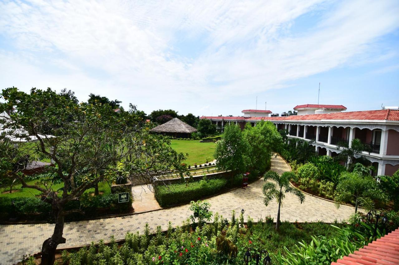 สวัสติ จิลิกา รีสอร์ต Hotel Kanaipur ภายนอก รูปภาพ