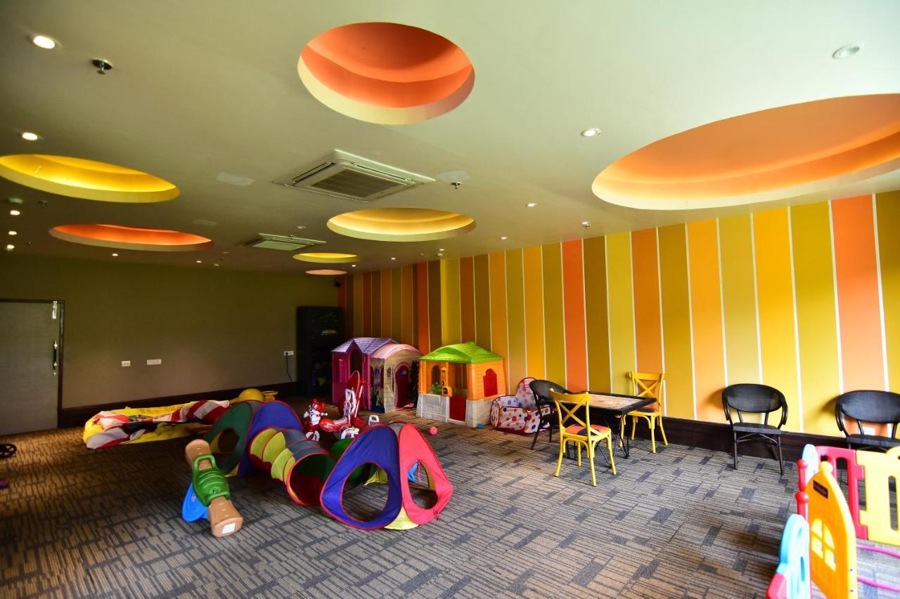 สวัสติ จิลิกา รีสอร์ต Hotel Kanaipur ภายนอก รูปภาพ